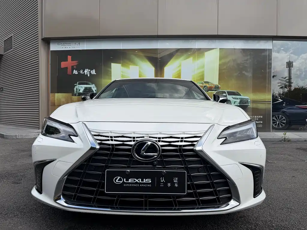 Lexus ES 2025 — фото 2