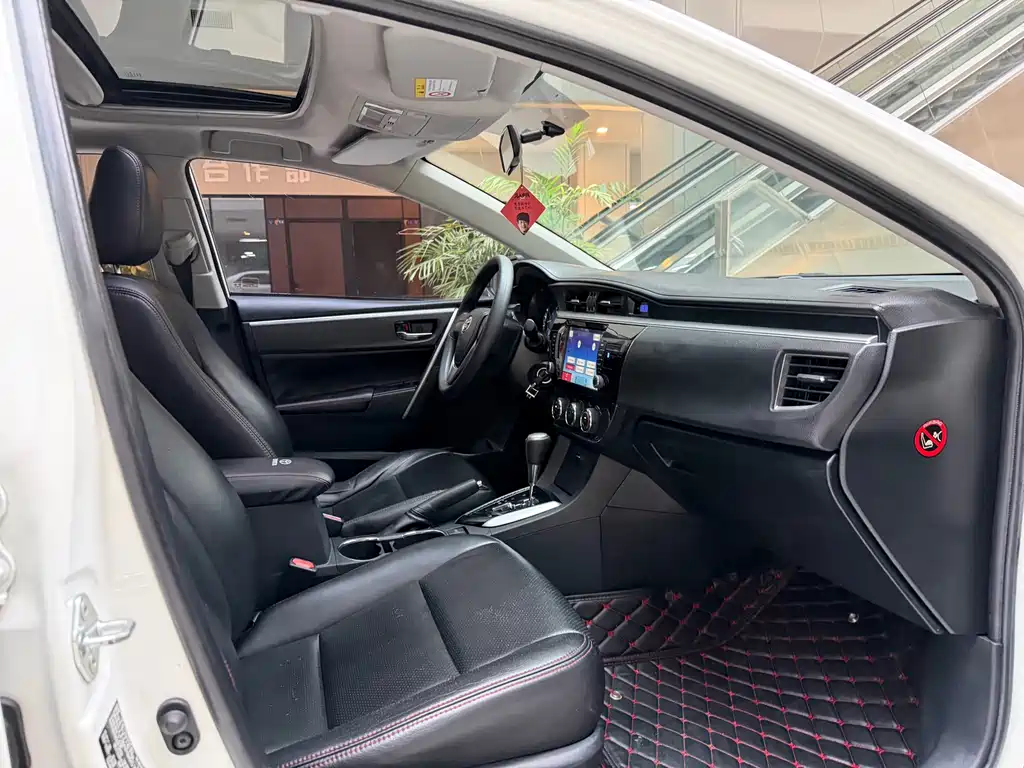 Toyota Corolla 2015 — фото 13