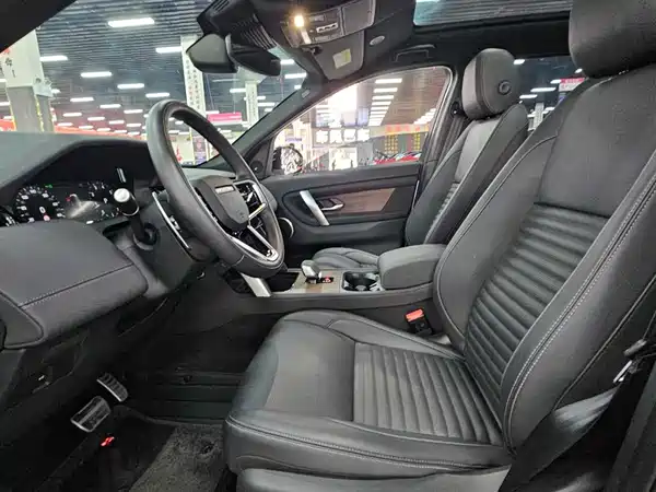 Land Rover Discovery Sport 2024