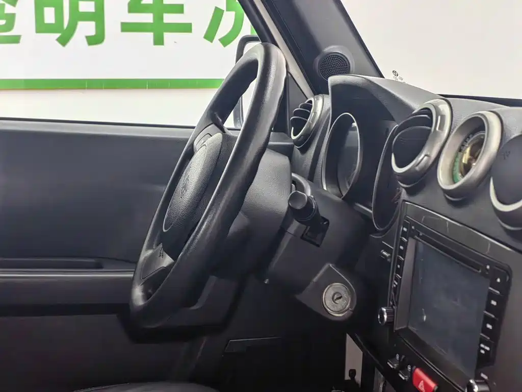 BAIC BJ40 2015 — фото 22