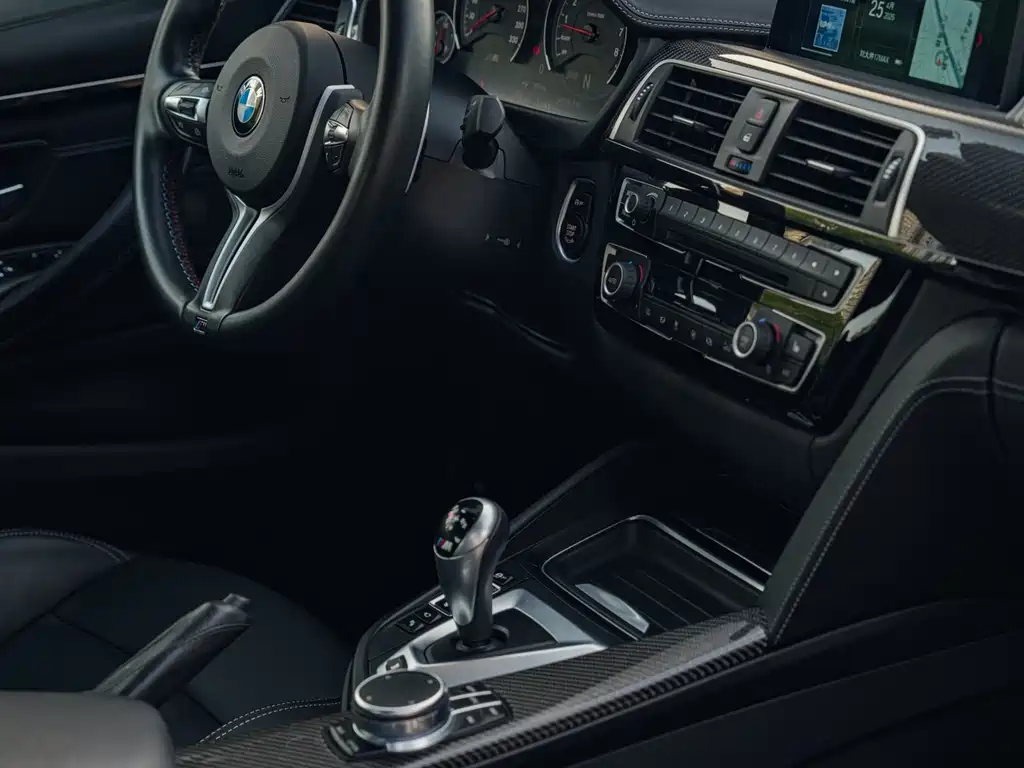 BMW M4 2017 — фото 16