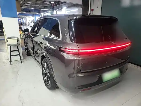 Li Auto L8 2023