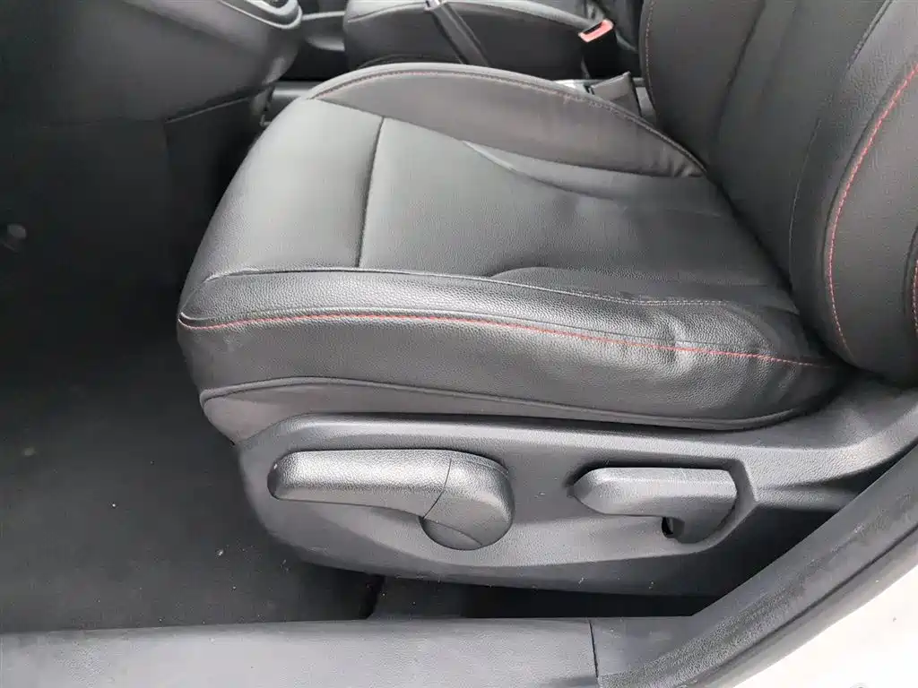 Haval H6 2015 — фото 20
