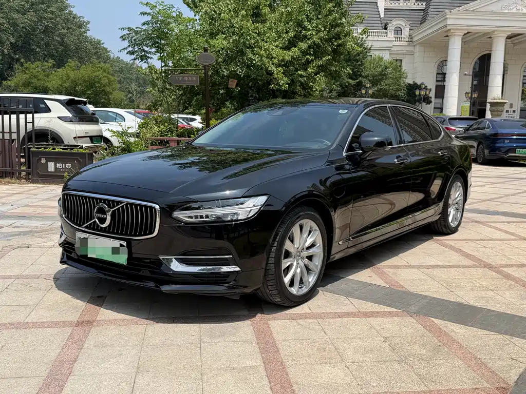 Volvo S90 PHEV 2019