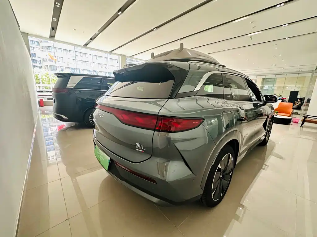 BYD Tang L 2025