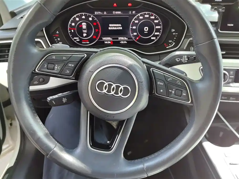 Audi A4L 2018 — фото 15