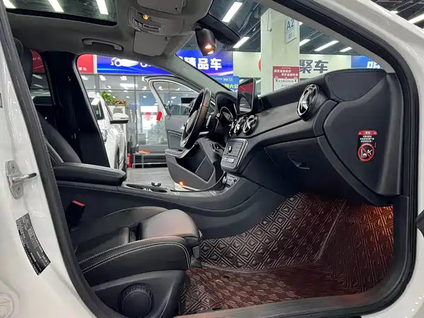 Mercedes-Benz GLA 2019