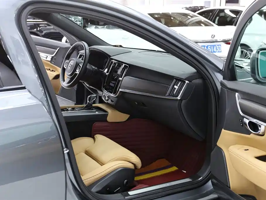 Volvo V90 2017 — фото 19