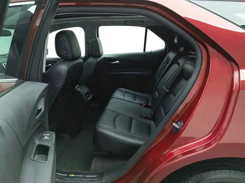 Chevrolet Equinox 2018 — фото 15