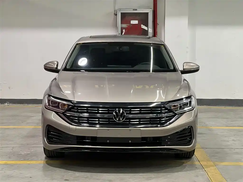 Volkswagen Sagitar 2022
