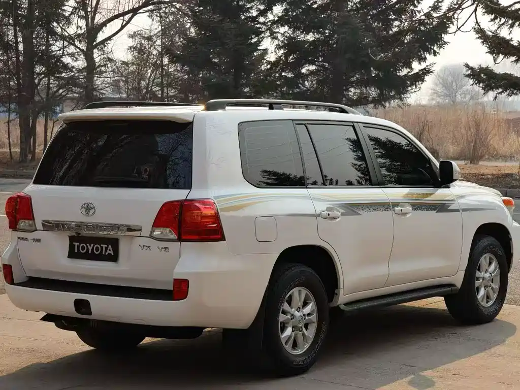 Toyota Land Cruiser 2014 — фото 9