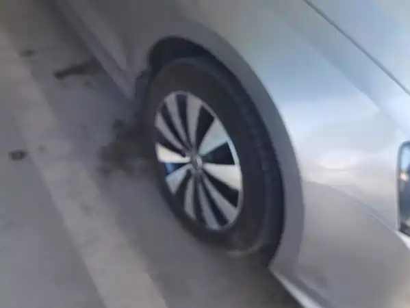 Volkswagen Sagitar 2015