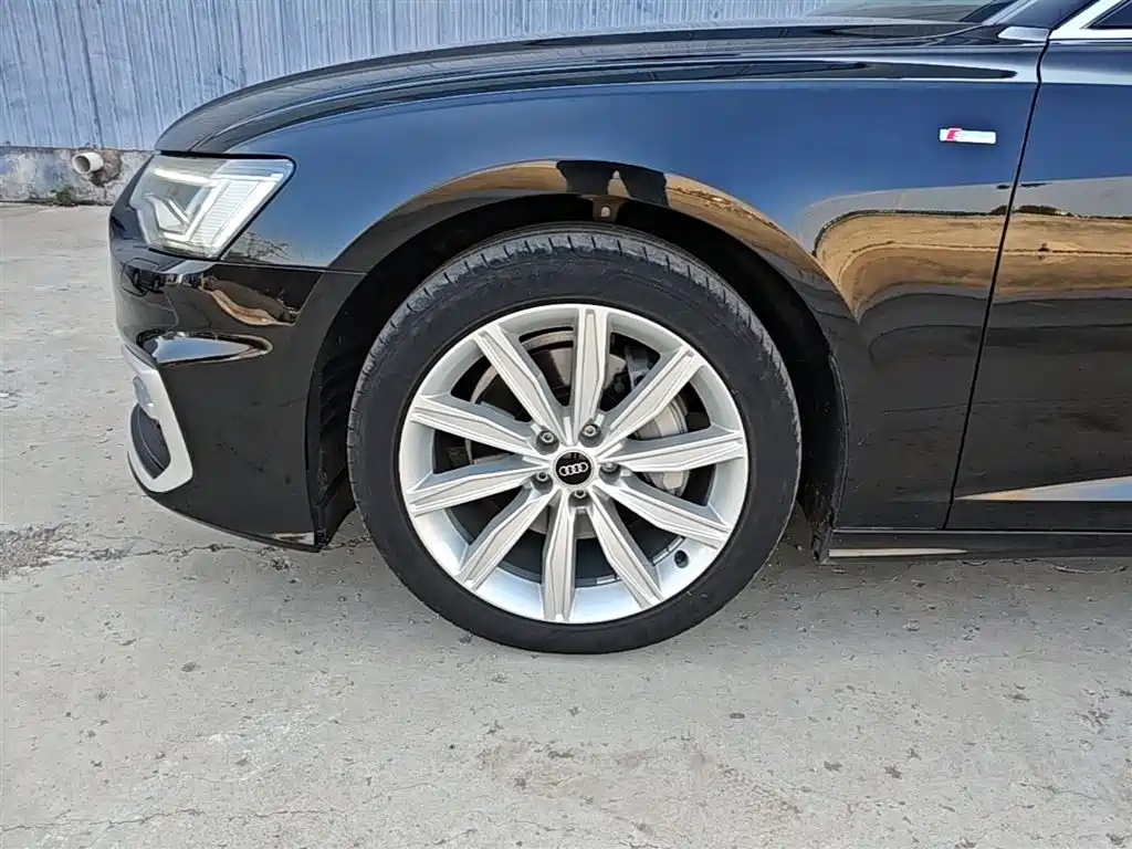 Audi A6L 2023 — фото 23