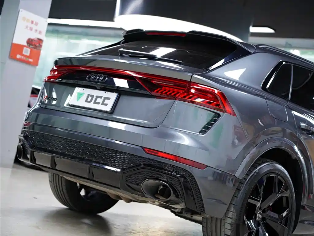 Audi RS Q8 2021 — фото 6
