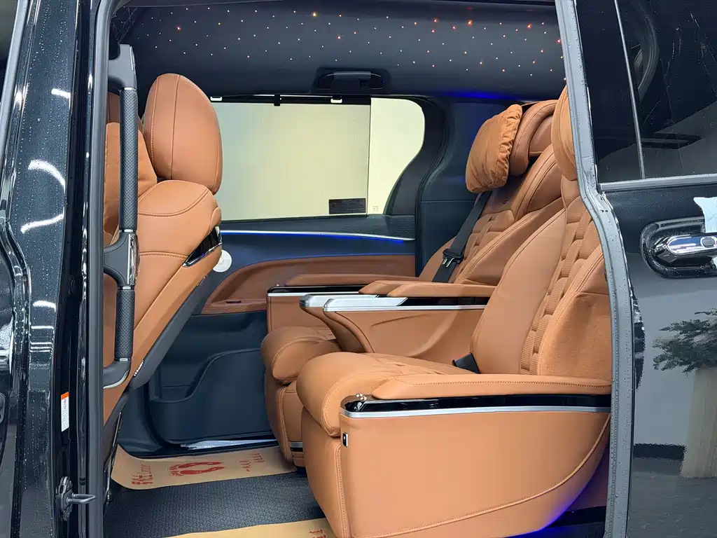 Toyota Granvia — фото 9