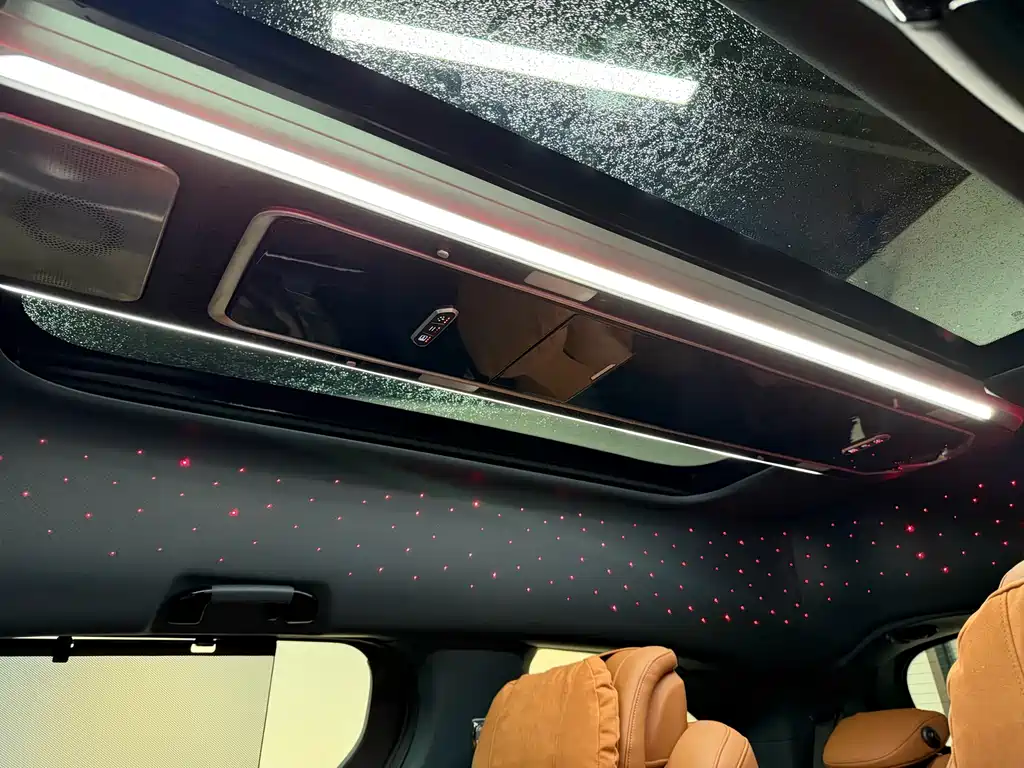 Toyota Granvia — фото 16