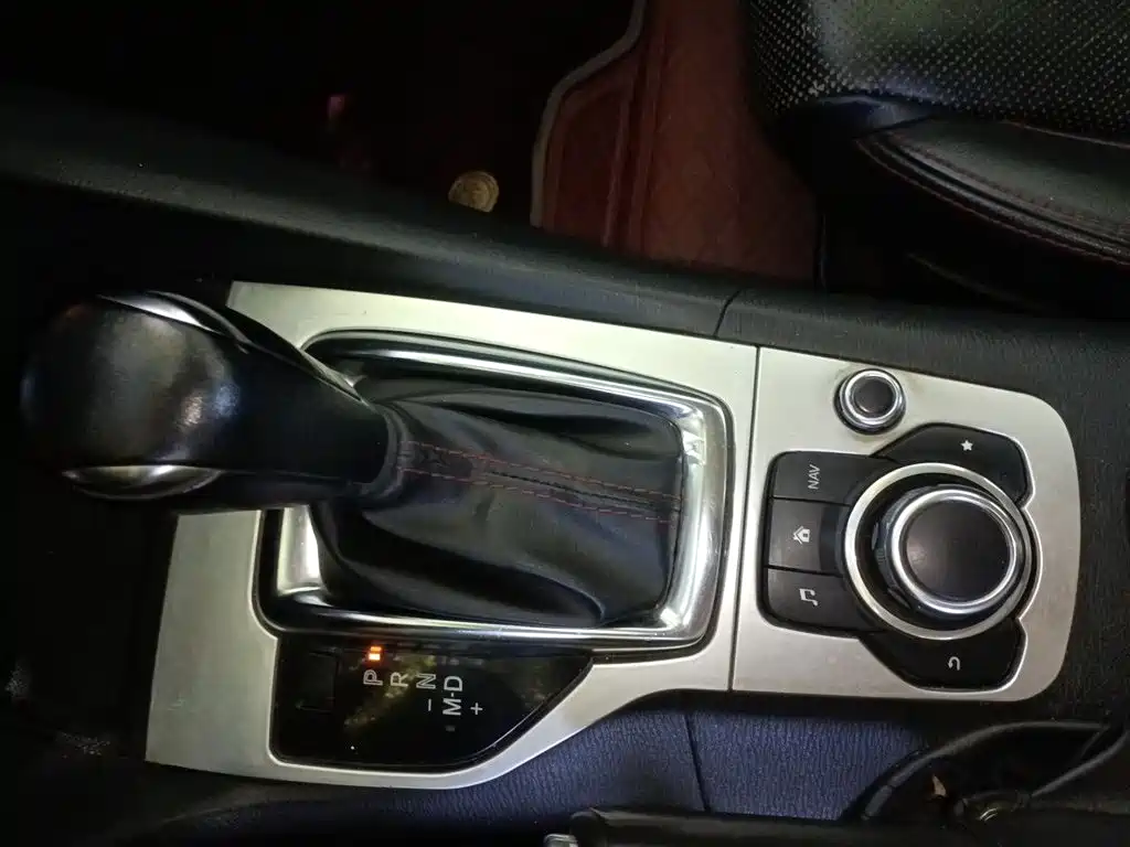 Mazda 3 Angkesela 2015