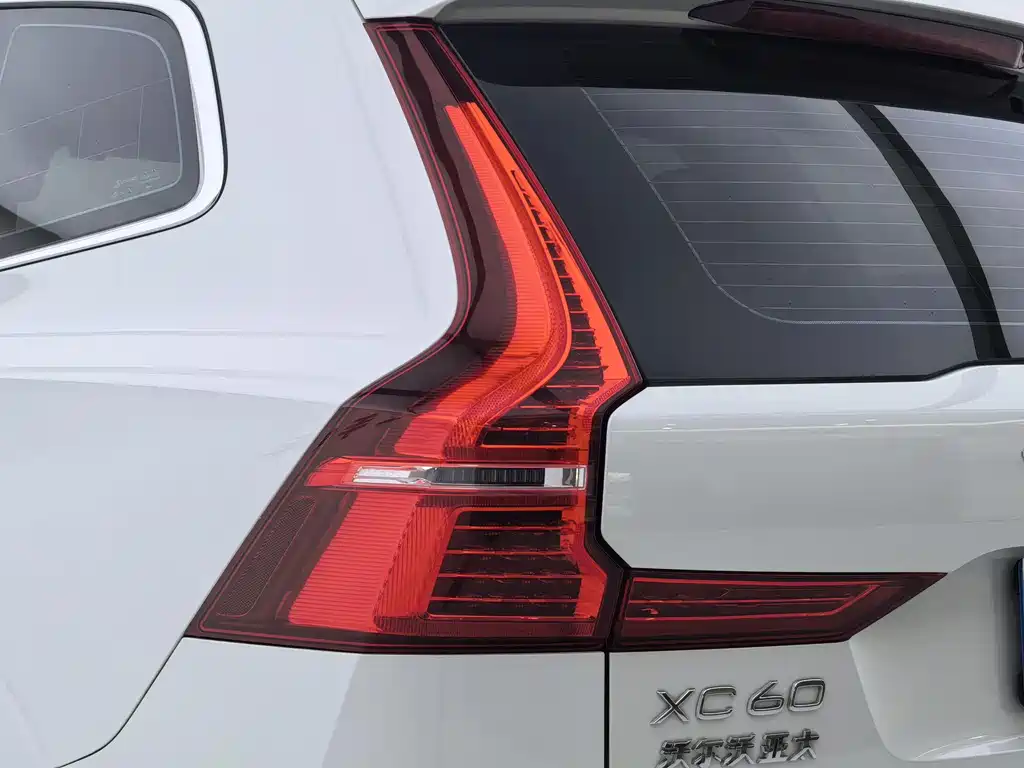 Volvo XC60 2024 — фото 26