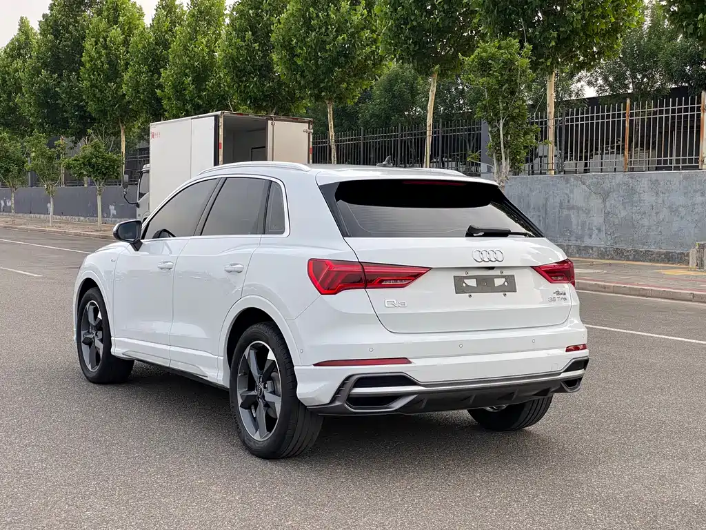 Audi Q3 2023
