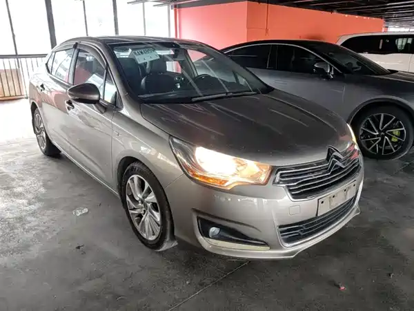 Citroën C4L 2014