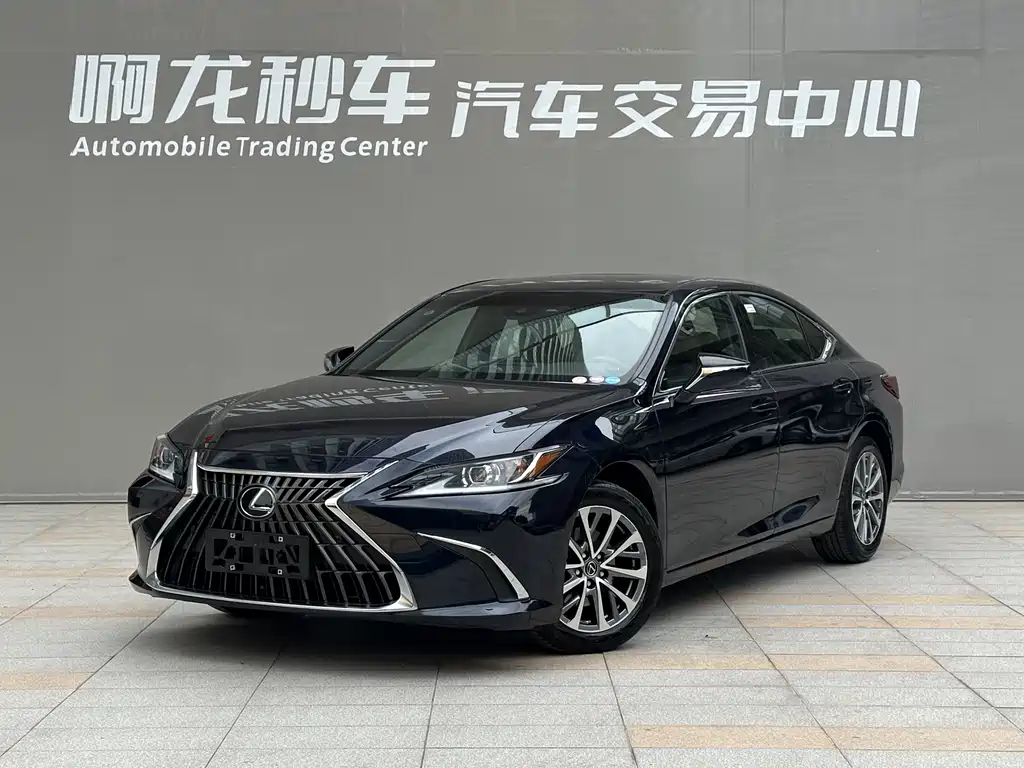 Lexus ES 2024 — фото 1