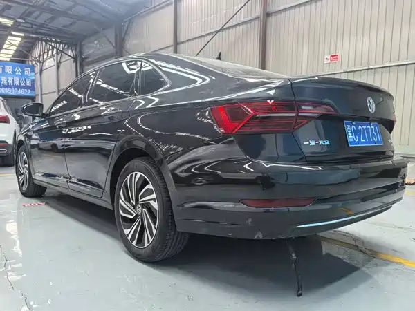 Volkswagen Sagitar 2021