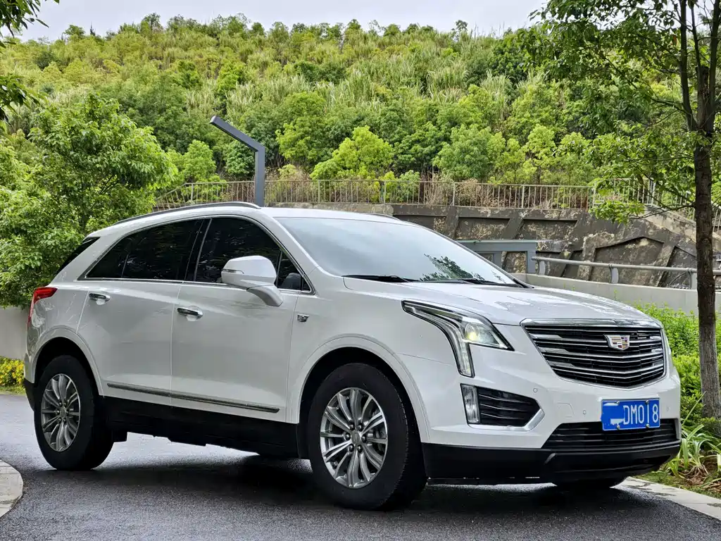 Cadillac XT5 2016 — фото 3