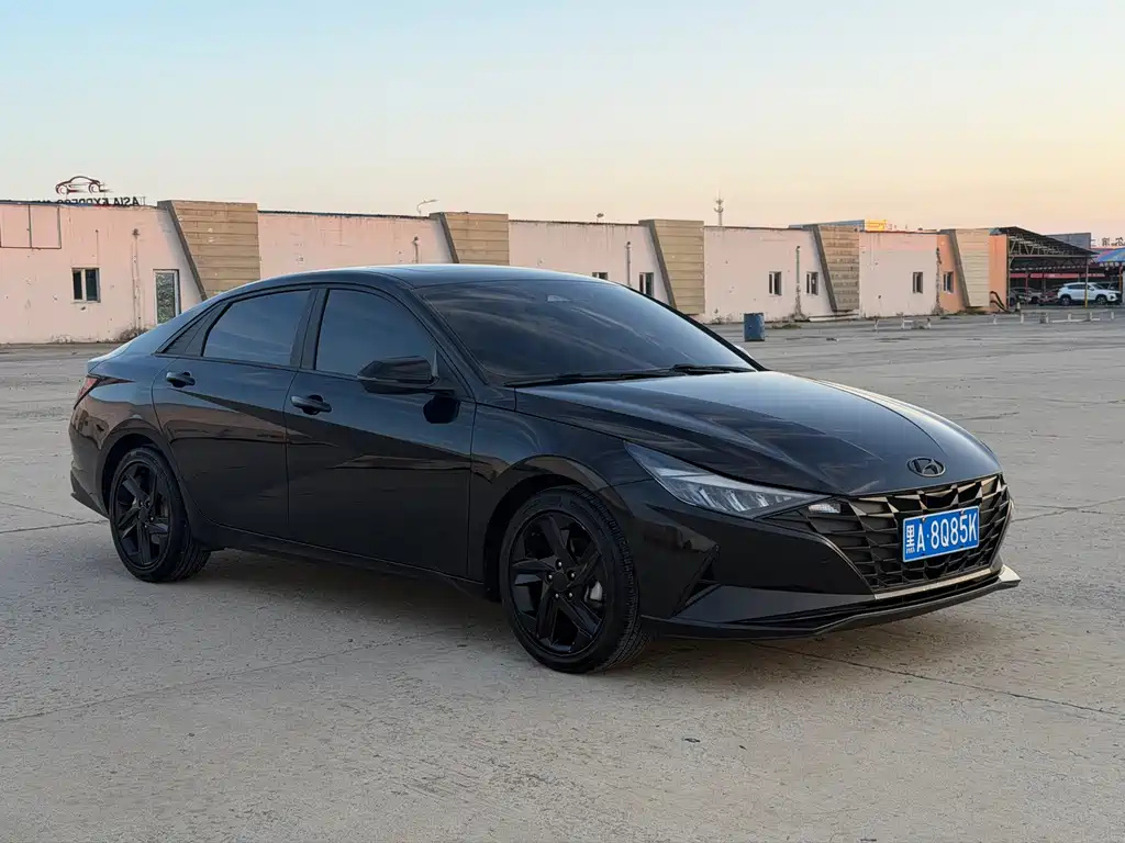 Hyundai Elantra 2022