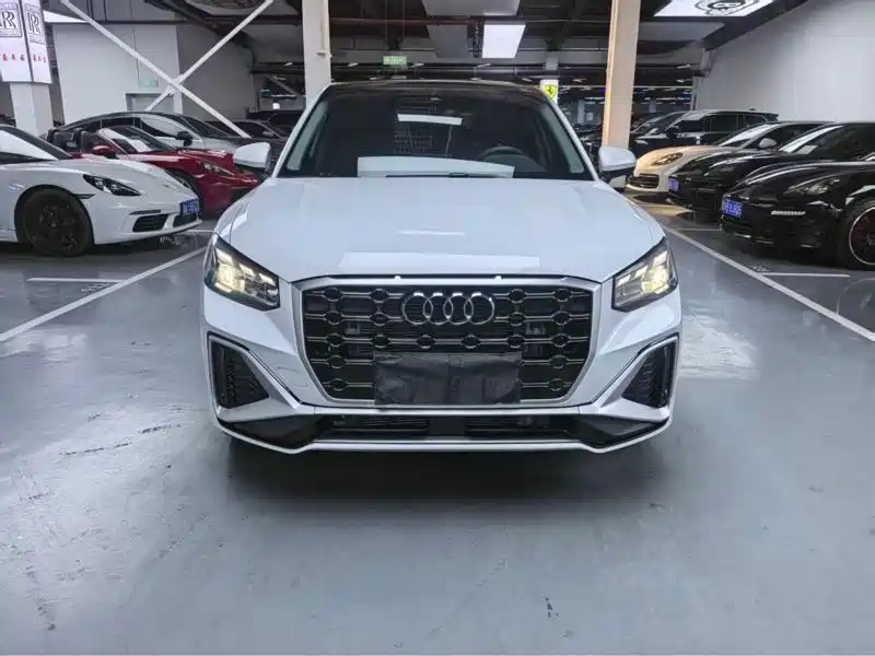 Audi Q2L 2024