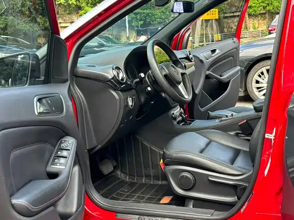 Mercedes-Benz B-Class 2014