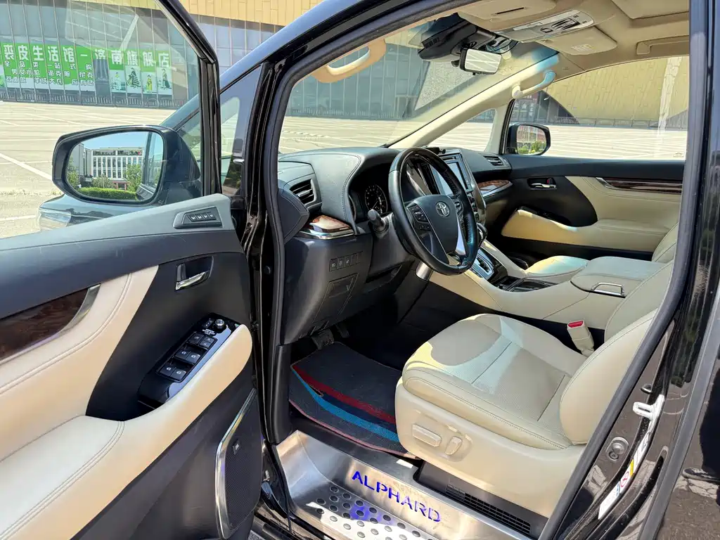 Toyota Alphard 2019 — фото 4