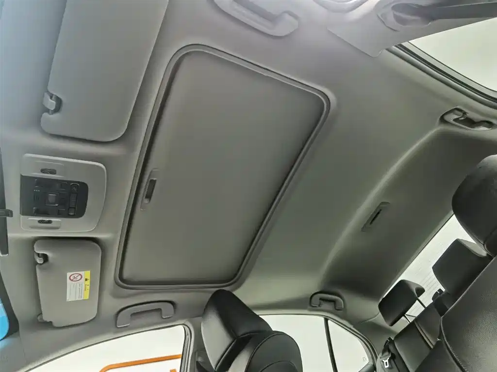 Toyota Camry 2023 — фото 14