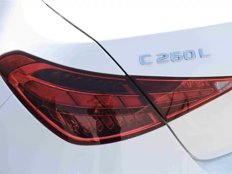 Mercedes-Benz C-Class 2023 — фото 7