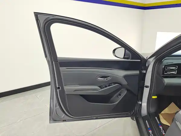 BYD Qin L 2024
