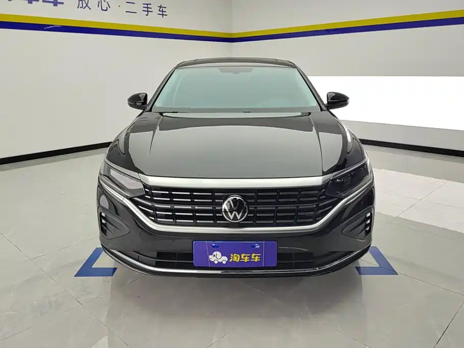 Volkswagen Passat 2025