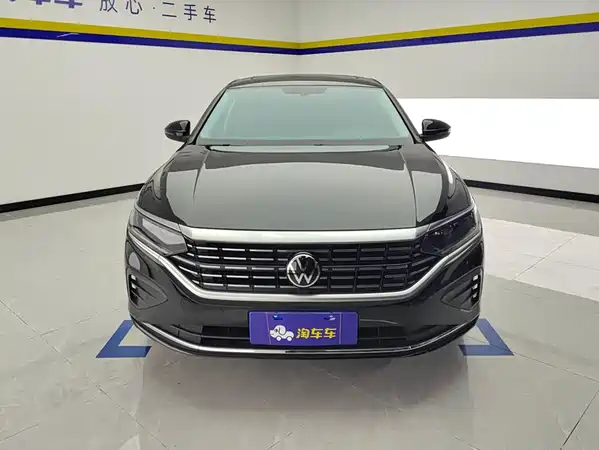 Volkswagen Passat 2025