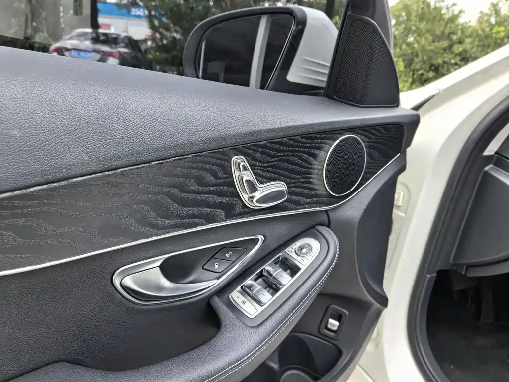 Mercedes-Benz C-Class 2016 — фото 19