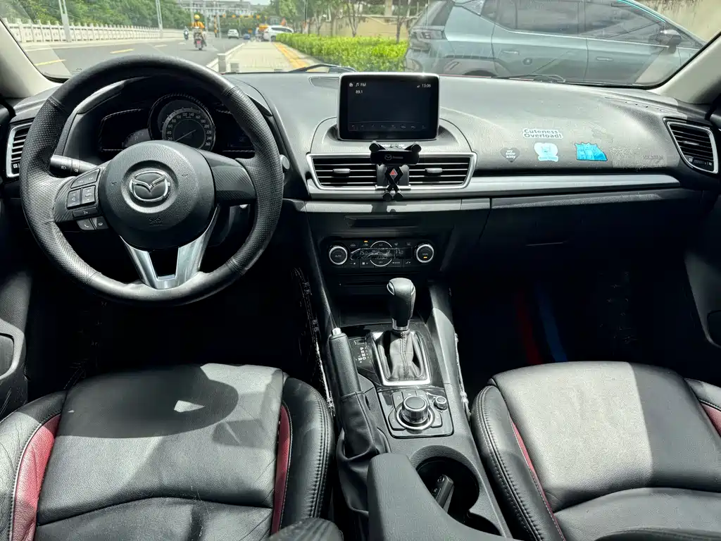 Mazda 3 Axela 2015 — фото 9