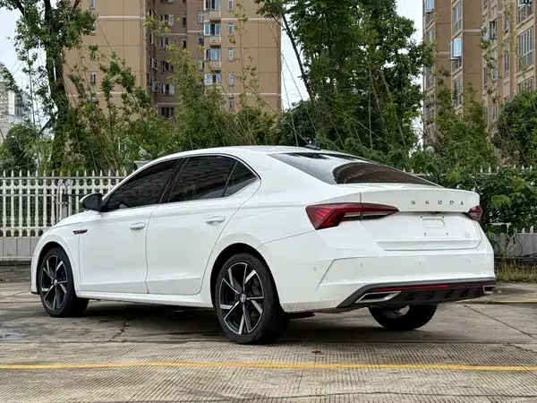 Skoda Octavia 2023