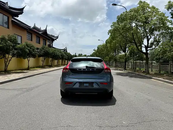 Volvo V40 2013