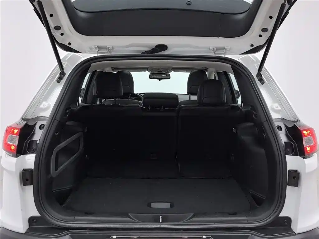 Jeep Cherokee 2016 — фото 16