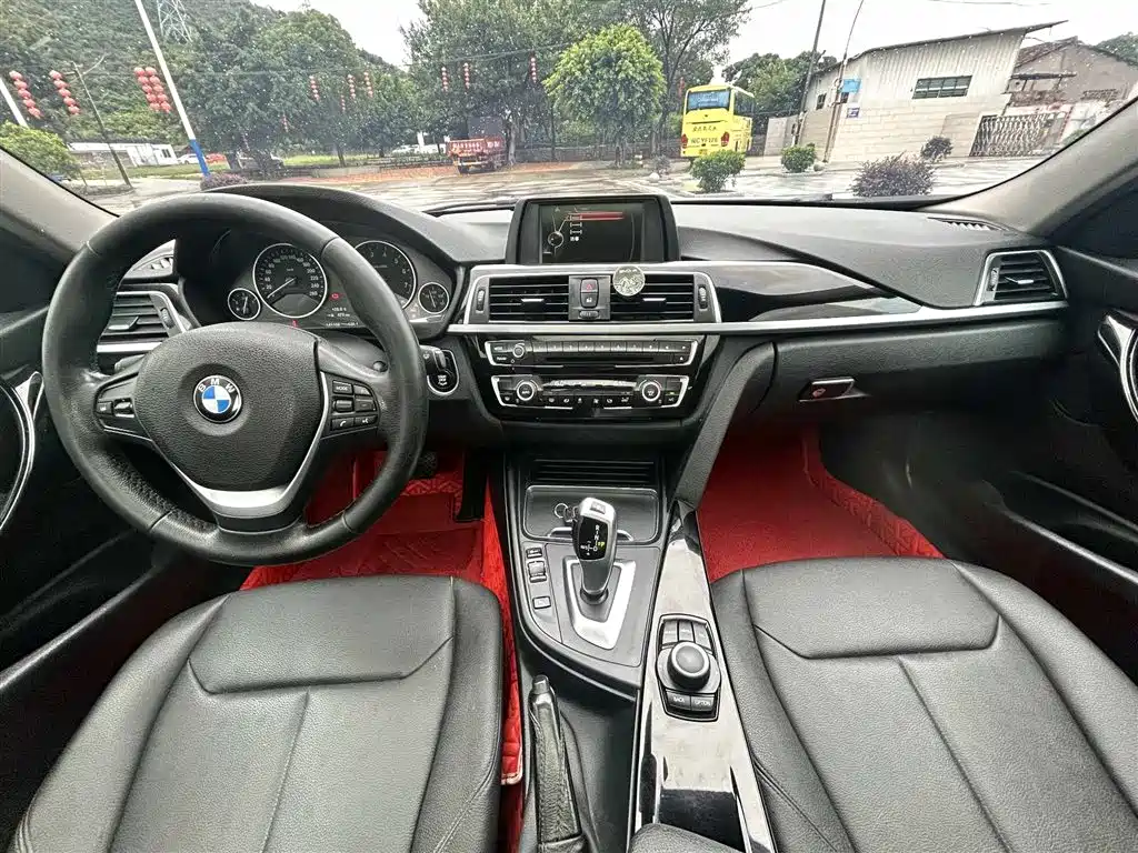 BMW 3 Series 2017 — фото 7