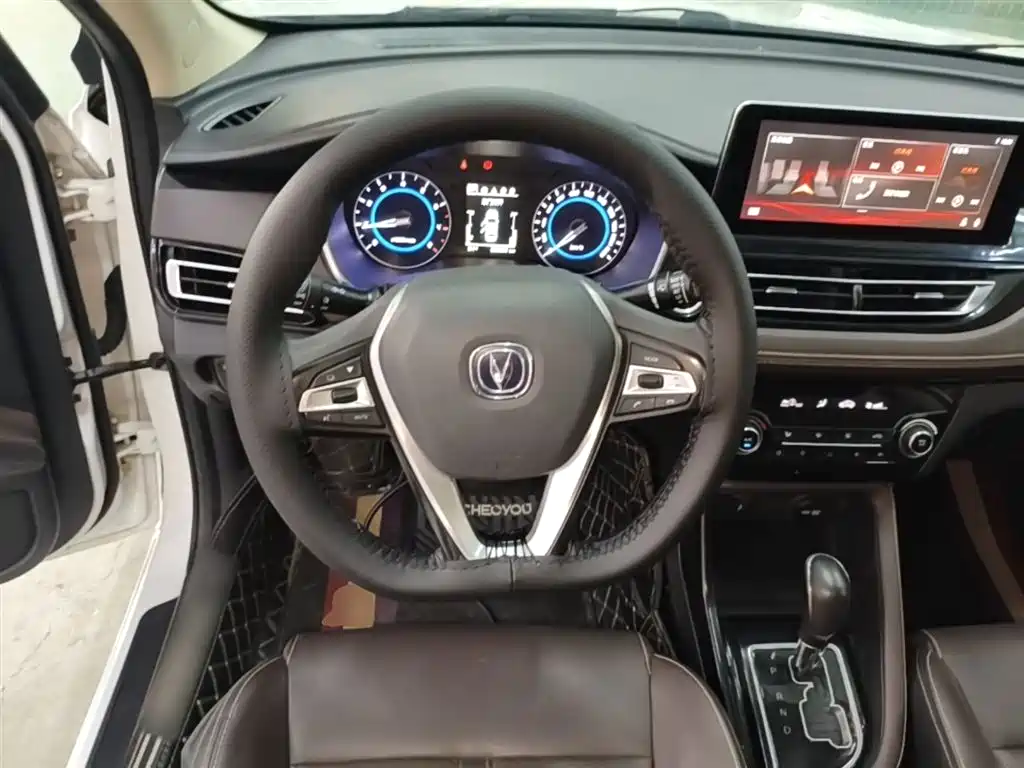 Changan Eado DT 2018 — фото 11