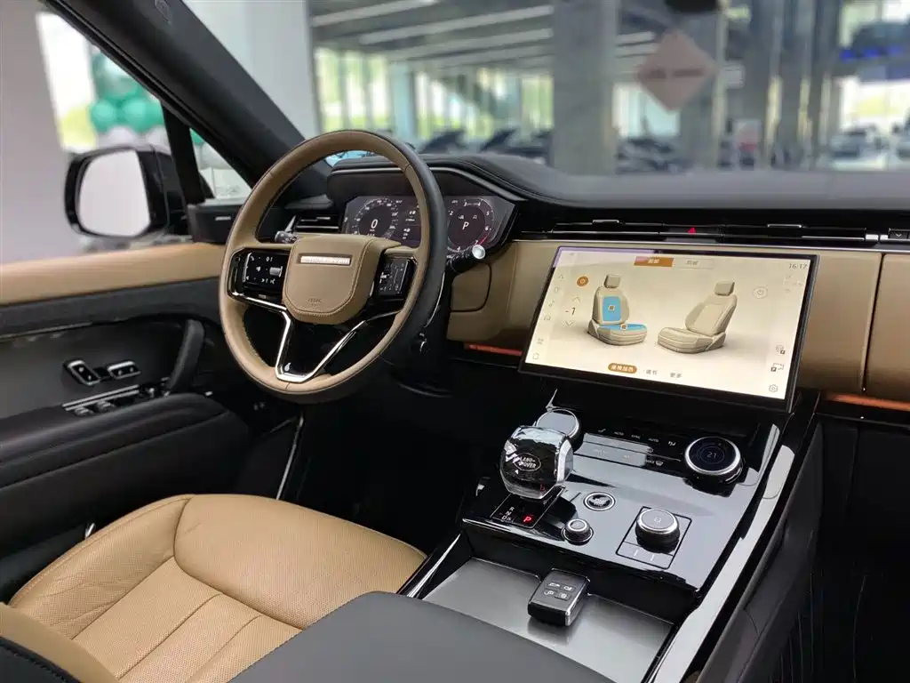 Land Rover Sport 2023 — фото 14