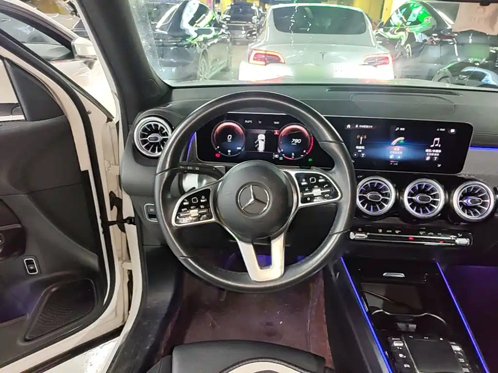Mercedes-Benz GLB 2020 — фото 11