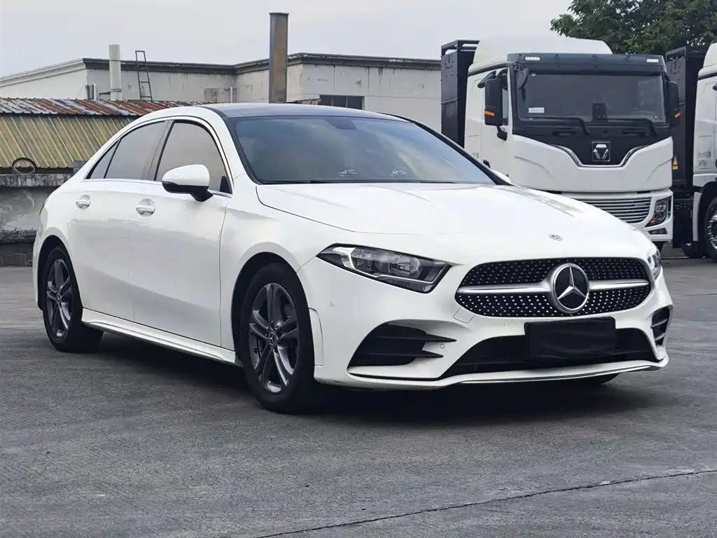 Mercedes-Benz A-Class 2021 — фото 3