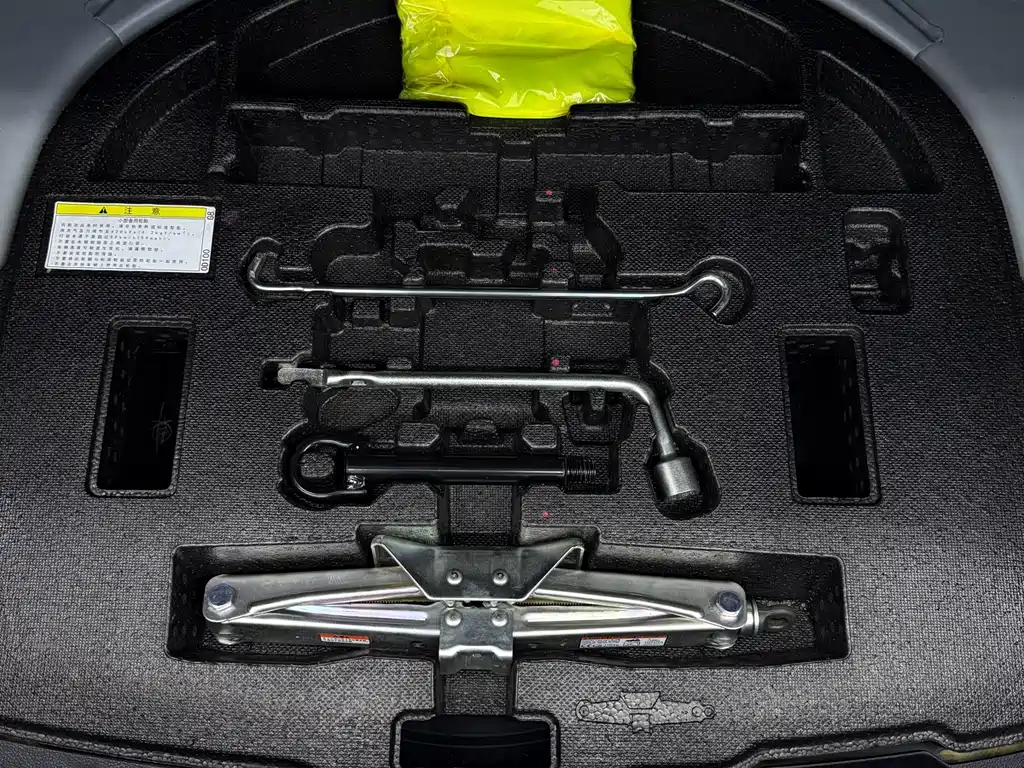 Toyota Levin 2022 — фото 18