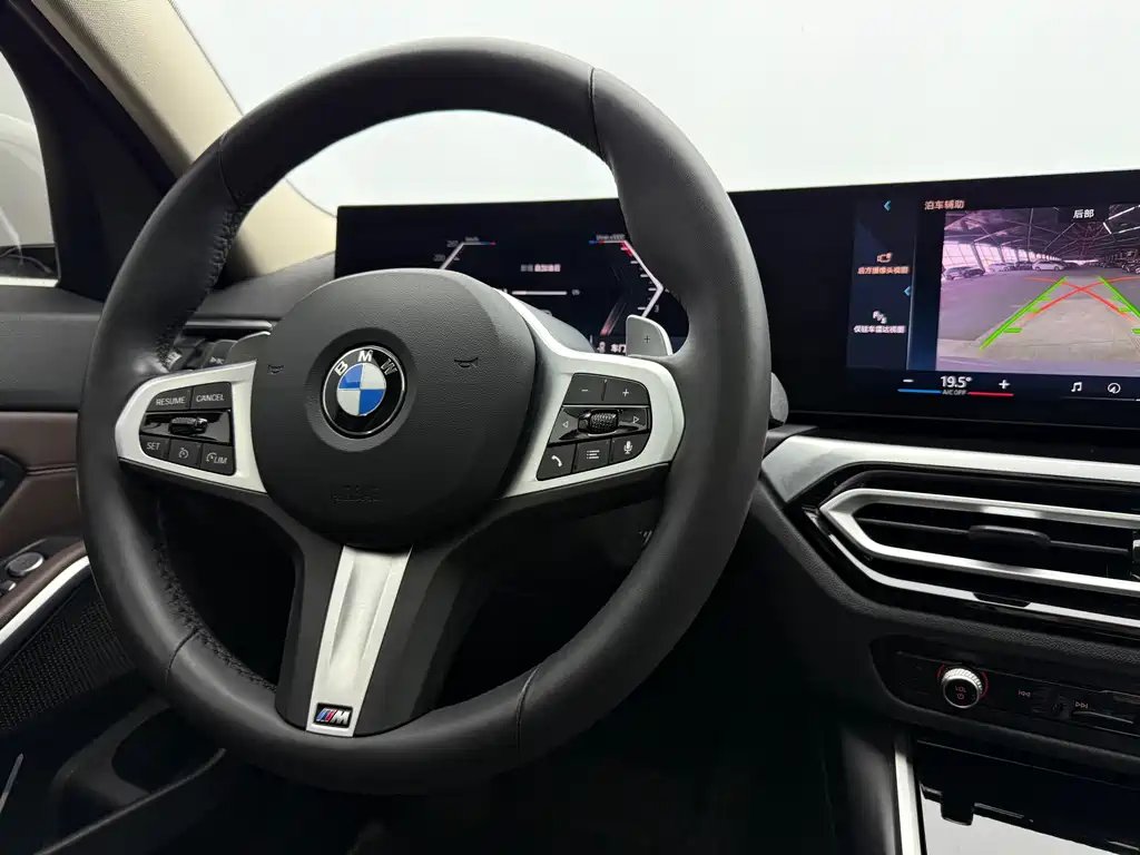 BMW 3 Series 2023 — фото 12
