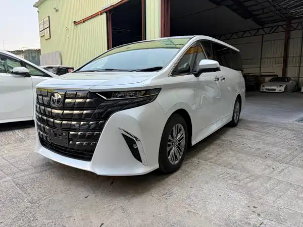 Toyota Alphard 2025