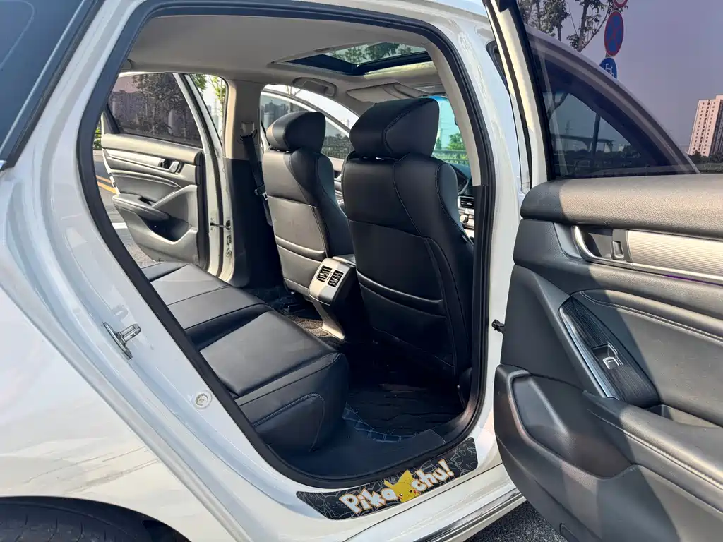 Honda Accord 2019 — фото 10